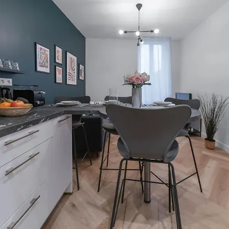 Apartment ⟬giacomelli⟭ Quartier Calme⁕wifi⁕proche Michelin⁕