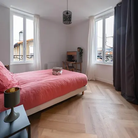 Apartment ⟬giacomelli⟭ Quartier Calme⁕wifi⁕proche Michelin⁕